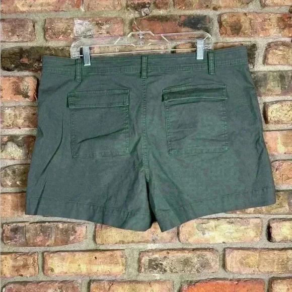 Target’s a new day Mid-waist shorts: olive green size 18 with a little stretch - Picture 2 of 3